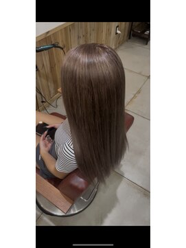 ノーム 横浜(NORM) ミルクティーグレージュ