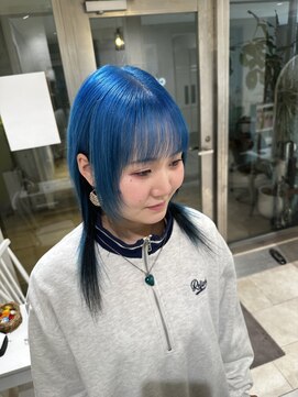 クレア 下北沢(CREA) 青と黒