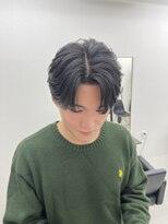 ステージ(STAGE)&nbsp;センターパート　ニュアンスパーマ　カルマパーマ