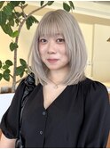 20代30代40代　ミディアムレイヤースタイル/ハイトーンカラー