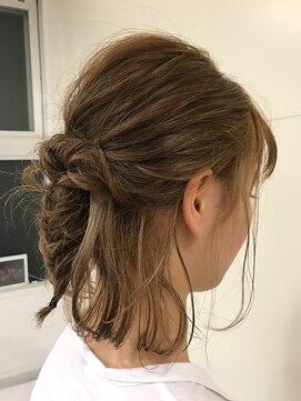 スパーク ヘアアンドフェイス(Spark HAIR&FACE) プラチナベージュ×スプリングハイライト３　Spark[柳澤　陽光]