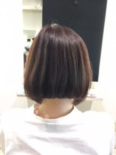 前下がりボブ 前下がりボブ×ツーブロック サイドからバックにかけてツーブロックに