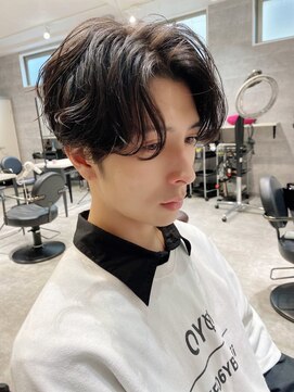 アンダーバーホワイト(_WHITE) 前下がりセンターパートパーマ