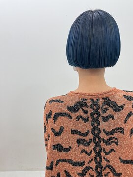 エンドリンク(endlink) ネイビーぱっつんミニボブ