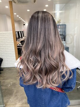 ワンスタイル(One style) バレイヤージュ　ホワイトベージュ