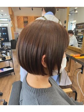 ルッカヘアガーデン バイ ラッシュゴールド(RUCCA HAIR GARDEN by LUSH GOLD) オシャレ丸みボブ