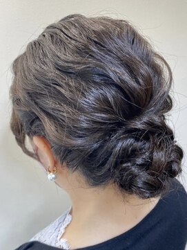 クレア(Crea) およばれヘア アレンジ 結婚式 シニオン