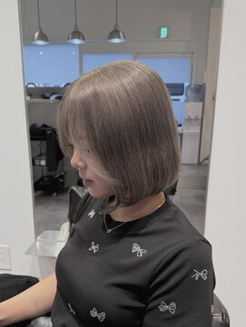 シー(SEA) グレージュカラー♪