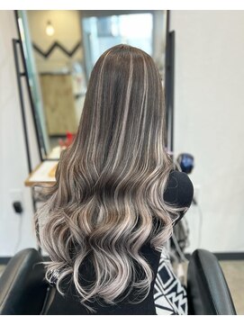 デスト 大宮(DEST) シールエクステでバレイヤージュ風☆アッシュグレー×シルバー