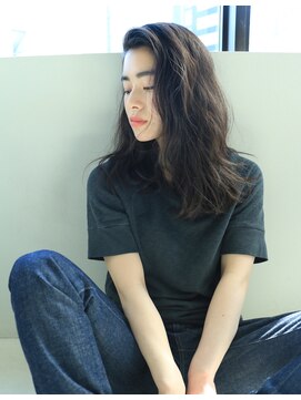 ナヌーク シブヤ(nanuk shibuya) 【nanuk】地毛っぽい黒髪◇光にあたると透け感が◇春夏カラー