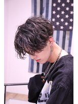 ネイビー(NAVY)&nbsp;無造作 ツイストスパイラルパーマ センターパート