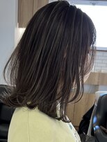 キノ(kino)&nbsp;ミディアム　レイヤー　細めのハイライト