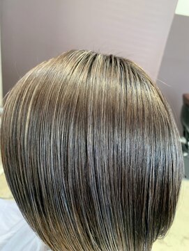 アートヘアージェー(ART HAIR.J) ホワイトハイライト！