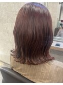 ピンク系カラー×ミディアムボブ×波巻き