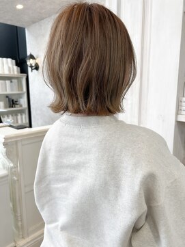 キャアリー(Caary) 福山市美容室Caaryボブ外ハネボブ透明感ベージュイルミナカラー