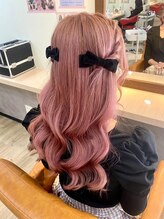 アップスニニー(up's niny)&nbsp;シンプルで難易度高めの人気スタイル『ねじりヘア』