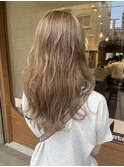 ハイトーンベージュ