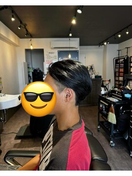 ハールファブリークゼロ(Haar Fabrik ZERO) ツーブロマッシュ