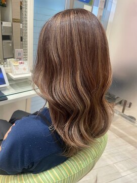 ビスイル 秋葉原店(Vis ill) 大人美人くすみカラーベージュ