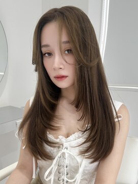 ヨロ 上野(YOLO) ハイライトカラーミルクティーベージュブリーチレイヤーカット