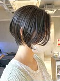 横浜西口切りっぱなしミニボブショートレイヤー前下がり前髪なし