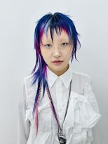 オーン(OOn)&nbsp;ネイビーピンクの変形ウルフ