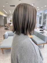 脱白髪染めアンブレラカラー_ブリーチカラー_レイヤーカット