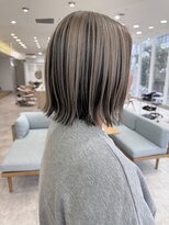 イト(ito.) 脱白髪染めアンブレラカラー_ブリーチカラー_レイヤーカット