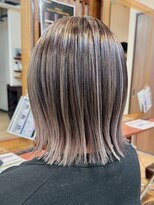 ブリッツ レボ(BLITZ-REVO)&nbsp;着物ヘア/ダークアッシュ/ミディアムレイヤーカット/柏駅