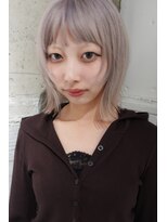ニュア(neua) ホワイトブロンド*奈良/橿原神宮前
