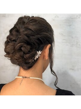 バカンス(VACANCES) 【アップスタイル】編み込みまとめ髪