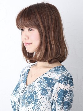 サラ(sarah) 厚めバングスリークボブ