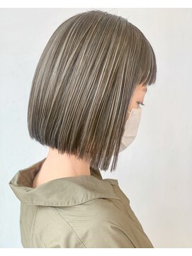 ロロ(Lolo) 透明感シースルーカラー＋ハイライト