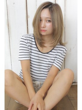 ベル 難波(Belle) ストレートミディミルクティーベージュ