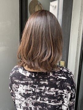 アフロートpd+ KOBE(AFLOATpd+) 赤み消しオリーブベージュ×レイヤースタイル（白髪染め可）