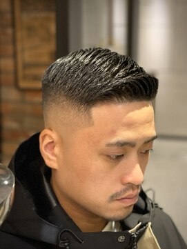 ヒロギンザバーバーショップ 丸の内店(HIRO GINZA BARBER SHOP) バーバースタイル × スキンフェード