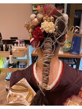 ロク ヘアー(LOC HAIR) 2023 LOC 成人式スタイル