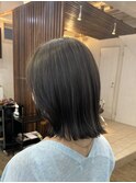 切りっぱなしボブ×白髪ぼかしハイライト♪