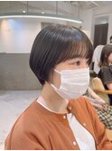 くびれヘア顔周り韓国レイヤーカット黒髪ショートミディアム/柏