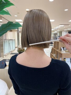 シャルムバイケンジ(Charm.by KENJE) 切りっぱなしボブ/タッセルボブ/ハイトーンボブ