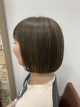 アメイジングヘアー 千歳店(AMAZING HAIR) ハイライトグレージュカラー丸みボブ