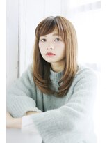 シャンティ 目白(SHANTi) 重めシルエットの内巻きワンカールスタイル