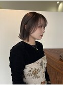 切りっぱなしボブグレージュ