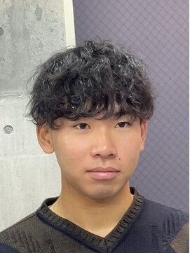 メイン(MENIN) 【Insta@hi_de0205】緩めパーマスタイル[相模大野/町田/眉毛]