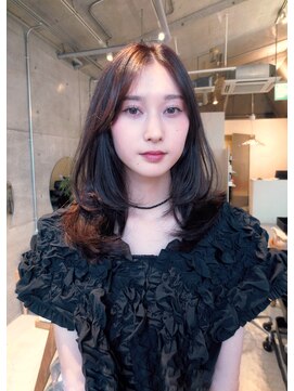 ローウェ 表参道(Louwe) レイヤー×オリーブカラー