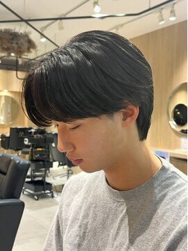 センターパート×ニュアンスパーマ