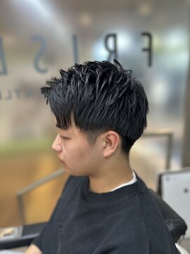 フリゼーア 川西店(FRISEUR) ツーブロックスタイル