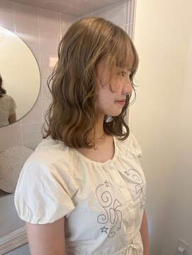 ニール 名古屋 伏見 丸の内(NEELU) 【neelu_miu】ミルクティーベージュ