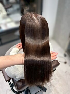 ザシェノンウメダ(THA CHAINON UMEDA) イメチェン/ピンクベージュ/アンブレラカラー/前髪/心斎橋