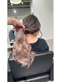 タッセルボブセミロングバレイヤージュショートウルフ
